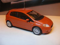Click image for larger version

Name:	Fiat Grande Punto - CARARAMA HONGWELL 1-43 1.jpg
Views:	34
Size:	1.46 MB
ID:	1541406