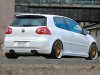 Click image for larger version

Name:	eurp_0705_04_z+2006_volkswagen_gti+rear_angle_view.jpg
Views:	145
Size:	222.0 KB
ID:	368801