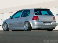 Click image for larger version

Name:	eurp_1010_02_o+2004_volkswagen_gti+driver_side_rear_view.jpg
Views:	87
Size:	43.6 KB
ID:	1676073
