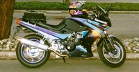 Click image for larger version

Name:	1996 Kawasaki Ninja EX-250R F12 black 03purple.jpg
Views:	155
Size:	52.9 KB
ID:	389855