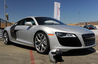 Click image for larger version

Name:	audir8v10_fd040.jpg
Views:	305
Size:	350.9 KB
ID:	1067272