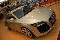 Click image for larger version

Name:	audi_tt_r8_03.jpg
Views:	423
Size:	240.4 KB
ID:	227312