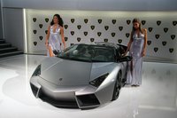 Click image for larger version

Name:	lamborghini_reventon_roadster_babes-01.JPG
Views:	163
Size:	206.7 KB
ID:	1085650