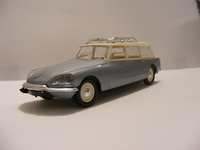 Click image for larger version

Name:	Citroen DS 19 break - SOLIDO 1-43 3.JPG
Views:	31
Size:	1.43 MB
ID:	2226682