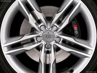 Click image for larger version

Name:	Audi-S5_2008_800x600_wallpaper_2f.jpg
Views:	189
Size:	92.4 KB
ID:	630900