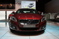 Click image for larger version

Name:	05-volvo-c70-live.jpg
Views:	121
Size:	640.7 KB
ID:	1089292