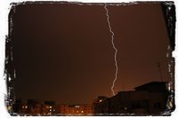 Click image for larger version

Name:	Thunderstorm 3.jpg
Views:	33
Size:	79.4 KB
ID:	210676