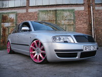Click image for larger version

Name:	skodo-on-pink-audis.jpg
Views:	176
Size:	90.2 KB
ID:	2404368