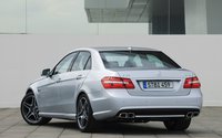 Click image for larger version

Name:	112_0903_10z+2010_mercedes_benz_e63_AMG+rear_three_quarters_view.jpg
Views:	2694
Size:	41.6 KB
ID:	989562