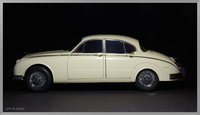 Click image for larger version

Name:	Jaguar MkII 2.jpg
Views:	9
Size:	2.91 MB
ID:	3144750