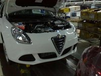 Click image for larger version

Name:	2011-Alfa-Romeo-Milano-Giullietta-5.jpg
Views:	65
Size:	47.4 KB
ID:	1201171