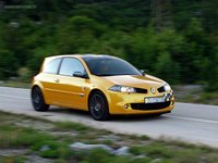 Click image for larger version

Name:	Renault%20Megane%20F1%20Team%20R26%201024x768.jpg
Views:	51
Size:	66.9 KB
ID:	1116314