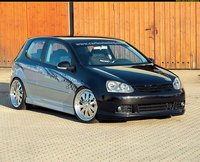 Click image for larger version

Name:	pics-max-7215-228358-vw-golf-5.jpg
Views:	59
Size:	279.9 KB
ID:	991841