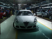 Click image for larger version

Name:	2011-Alfa-Romeo-Milano-Giullietta-7.jpg
Views:	66
Size:	84.9 KB
ID:	1201173