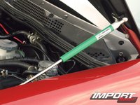 Click image for larger version

Name:	0710_impp_03_z+2000_acura_integra_gsr+hood_dampers.jpg
Views:	24
Size:	55.1 KB
ID:	1590357