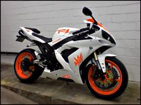 Click image for larger version

Name:	yamaha_r1_st.jpg
Views:	85
Size:	382.9 KB
ID:	1782266