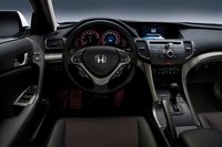 Click image for larger version

Name:	Honda-Accord-Tourer-2013-interior.jpg
Views:	51
Size:	32.6 KB
ID:	2791650