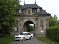 Click image for larger version

Name:	bmw-e30-alpine-white-orange.jpg
Views:	180
Size:	241.7 KB
ID:	2316433