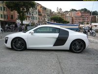 Click image for larger version

Name:	pics-max-9910-385526-audi-r8.jpg
Views:	42
Size:	134.9 KB
ID:	1020147