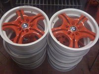 Click image for larger version

Name:	New Rims 1.JPG
Views:	206
Size:	435.5 KB
ID:	1829303