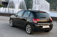 Click image for larger version

Name:	2010-Citroen-C3-5.jpg
Views:	160
Size:	597.9 KB
ID:	1070641