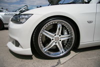 Click image for larger version

Name:	bmw_e90_335ci_on_vellano_wheels_1_1.JPG
Views:	61
Size:	224.6 KB
ID:	953066