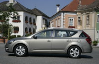 Click image for larger version

Name:	2010-Kia-Ceed-SW-3.jpg
Views:	65
Size:	510.7 KB
ID:	1069220