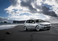 Click image for larger version

Name:	06_09golfvw.jpg
Views:	337
Size:	281.8 KB
ID:	636917