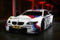 Click image for larger version

Name:	bmw-m-performance-accessories-m3-dtm-is-here_6.jpg
Views:	35
Size:	103.0 KB
ID:	2333916