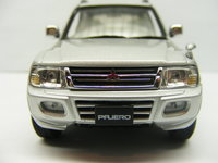 Click image for larger version

Name:	Mitsubishi Pajero - AUTOART 1-43 3.JPG
Views:	29
Size:	1.15 MB
ID:	2509333