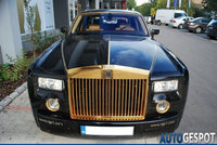 Click image for larger version

Name:	Rolls-Royce-Phantom-Gold-1-thumb-550x368 (1).jpg
Views:	104
Size:	63.5 KB
ID:	2269095