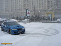 Click image for larger version

Name:	snow1.jpg
Views:	539
Size:	128.0 KB
ID:	431760