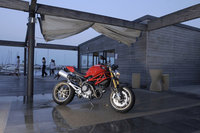 Click image for larger version

Name:	2009-ducati-monster1100s-picture.jpg
Views:	51
Size:	321.9 KB
ID:	1428069