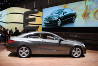 Click image for larger version

Name:	09-gen-09-m-b-e-class-coupe-live.jpg
Views:	852
Size:	239.5 KB
ID:	824315