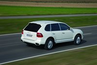 Click image for larger version

Name:	porsche-cayenne-with-diesel-engine_3.jpg
Views:	342
Size:	217.9 KB
ID:	707102