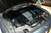 Click image for larger version

Name:	21-bmw-5-gt-live-frankfurt.jpg
Views:	178
Size:	392.0 KB
ID:	1087396