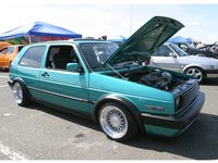 Click image for larger version

Name:	eurp_0708_090_z+waterfest_2007+volkswagen_golf.jpg
Views:	35
Size:	61.4 KB
ID:	1573697
