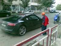 Click image for larger version

Name:	Audi R8.jpg
Views:	323
Size:	277.0 KB
ID:	1730153