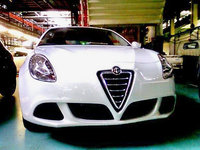 Click image for larger version

Name:	2011-Alfa-Romeo-Milano-Giullietta-12.jpg
Views:	79
Size:	100.6 KB
ID:	1201178