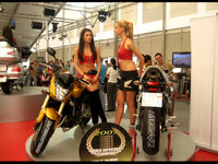 Click image for larger version

Name:	2motoare2fete rszd.jpg
Views:	133
Size:	631.0 KB
ID:	361712