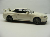 Click image for larger version

Name:	Nissan Skyline GT-R V-spec II BNR34 - KYOSHO 1-43 1.JPG
Views:	17
Size:	1.12 MB
ID:	2611041