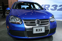 Click image for larger version

Name:	112_2007_chicago_auto_show_140z+2008_volkswagen_R32+front_view.jpg
Views:	130
Size:	88.3 KB
ID:	213512