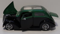 Click image for larger version

Name:	1937fordsedan3.JPG
Views:	15
Size:	1.09 MB
ID:	2800652