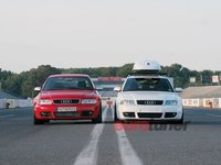 Click image for larger version

Name:	eurp_0810_40_z+2001_s4_avant_and_2000_audi_s4+cover.jpg
Views:	34
Size:	40.4 KB
ID:	1232836