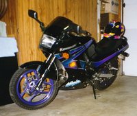 Click image for larger version

Name:	1996 Kawasaki Ninja EX-250R F12 black 01purple.jpg
Views:	175
Size:	64.2 KB
ID:	389852