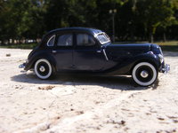 Click image for larger version

Name:	BMW 335 limousine 4door 1941 - SCHUCO 1-43 1.JPG
Views:	13
Size:	1.17 MB
ID:	3166136