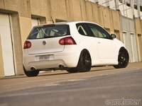 Click image for larger version

Name:	eurp_1007_10_o+2007_vw_rabbit+rear_view.jpg
Views:	47
Size:	60.0 KB
ID:	1537152