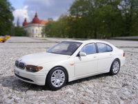 Click image for larger version

Name:	BMW 745i E65 - MINICHAMPS 1-43 3.JPG
Views:	7
Size:	1.32 MB
ID:	3091601