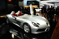 Click image for larger version

Name:	mercedes-mclaren-slr-stirling-moss-at-2009-naias_3.jpg
Views:	202
Size:	274.9 KB
ID:	755374