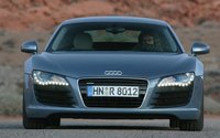 Click image for larger version

Name:	112_0702_21z+2008_audi_r8+front_view.jpg
Views:	337
Size:	43.5 KB
ID:	216097